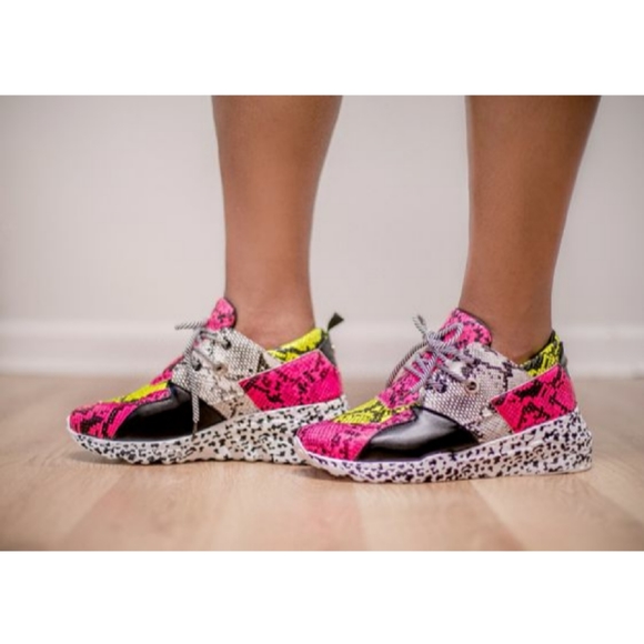 Multicolor Fashion Sneakers
